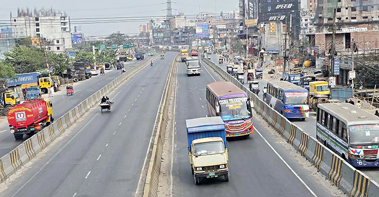 নারায়ণগঞ্জ অংশে ফাঁকা মহাসড়কে স্বস্তির ঈদযাত্রা