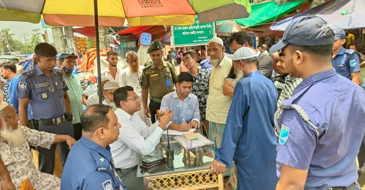 সোনারগাঁয়ে অবৈধ পার্কিংয়ের বিরুদ্ধে অভিযান, ১৪ জনের কারাদণ্ড