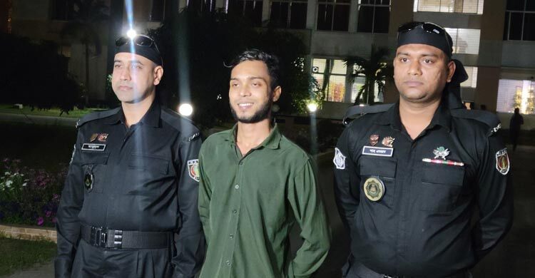 স্বামীর নির্যাতনের ভিডিও দেখিয়ে স্ত্রীকে ধর্ষণ, অভিযুক্ত গ্রেফতার