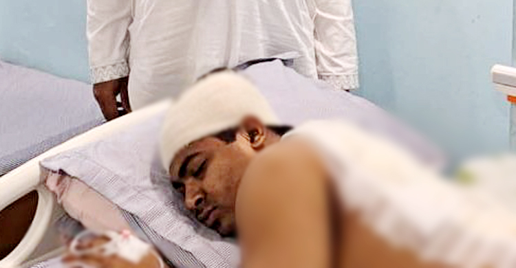 জিয়ামঞ্চ দলের হামলায় আহত তাঁতী দল নেতা