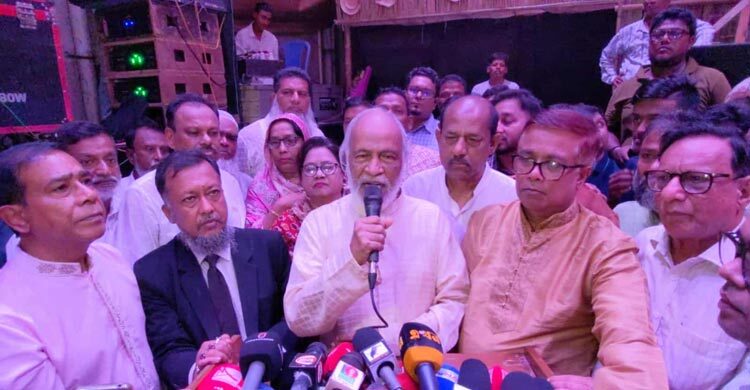 পূজার শিক্ষা ন্যায়ের পক্ষে অন্যায়ের বিরুদ্ধে চিরন্তন সংগ্রাম