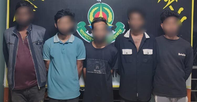 নারায়ণগঞ্জে ‘হানি ট্র্যাপ’ চক্রের পাঁচ সদস্য গ্রেফতার, ভিকটিম উদ্ধার