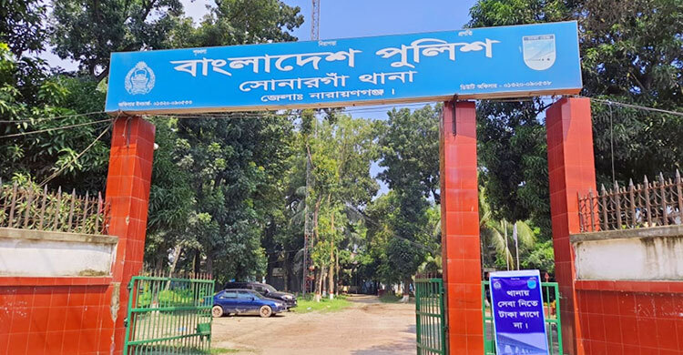 বাবার মৃত্যুর খবর দিতে গিয়ে ঘরে মিললো ছেলের ঝুলন্ত মরদেহ