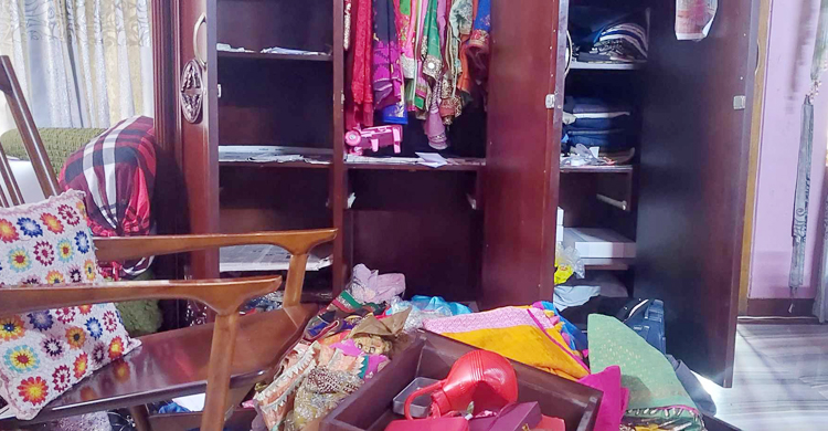 নারায়ণগঞ্জে ডাকাতি, ১৫ লাখ টাকা ও ৮০ ভরি সোনা লুট