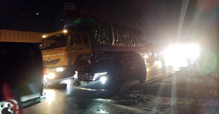 ঢাকা-সিলেট মহাসড়কে ৭ কিলোমিটার যানজট