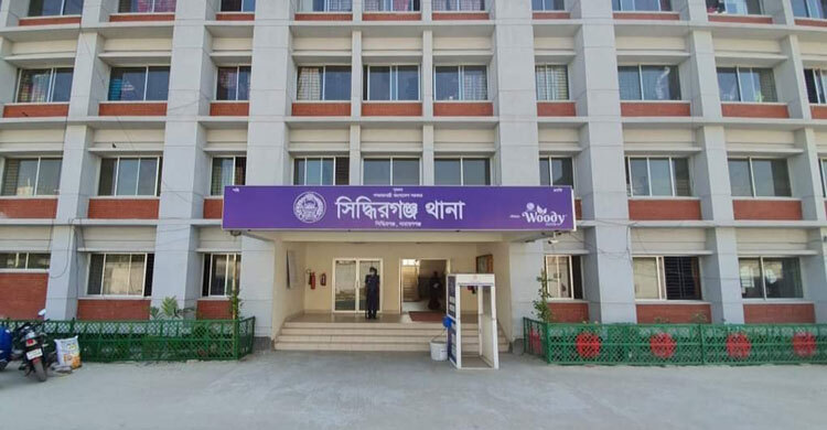 ভাসুরের বঁটির কোপে গৃহবধূর কবজি বিচ্ছিন্ন