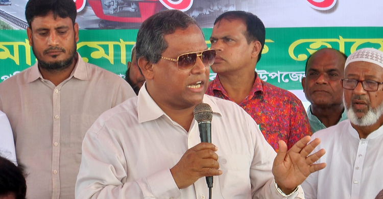 দেশের মানুষ আবারও শেখ হাসিনাকে প্রধানমন্ত্রী হিসেবে দেখতে চায়