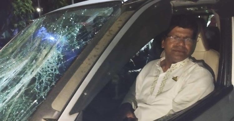 নড়াইলে আওয়ামী লীগ নেতার গাড়িবহরে হামলা-ভাঙচুর, আহত ১০