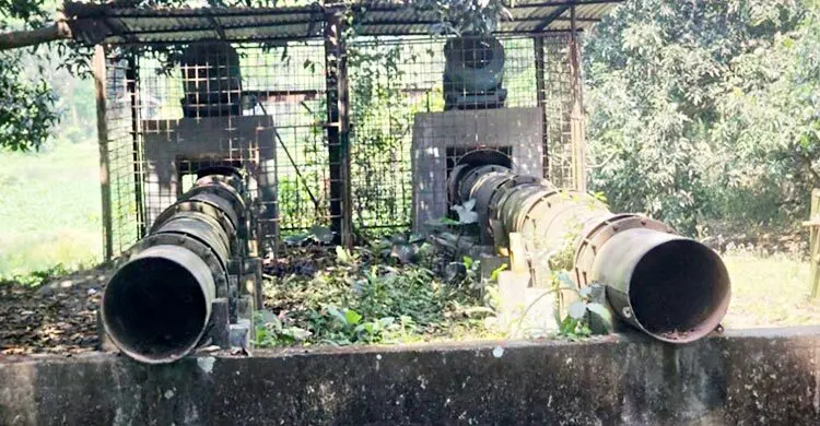 সংস্কারের অভাবে ৮ বছর ধরে বিকল কোটি টাকার সেচপাম্প, কৃষকদের নাভিশ্বাস