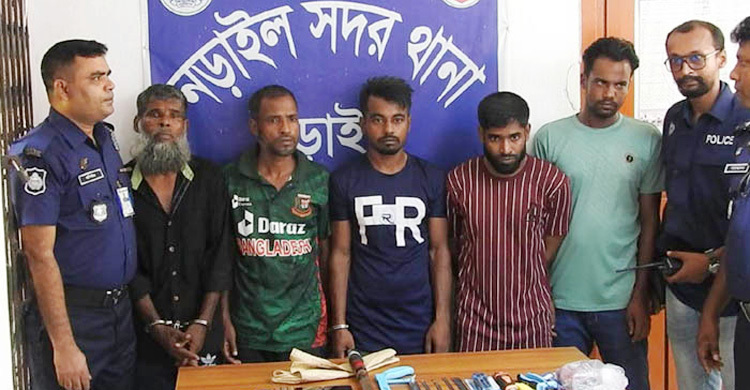 নড়াইলে ডাকাতির প্রস্তুতিকালে আটক ৫