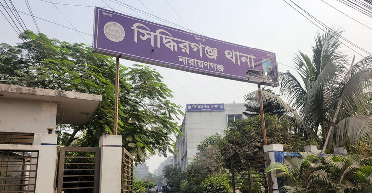 পরকীয়ায় মা নিরুদ্দেশ, কাঁদছে প্রবাসীর দুই সন্তান