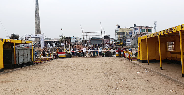 মাঝরাতে দুর্ঘটনা: ধলেশ্বরীতে ফেরি চলাচল বন্ধ, তদন্তে কমিটি