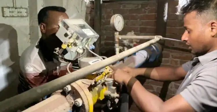 চুম্বকের সাহায্যে ঘণ্টায় ১২ হাজার ঘনফুট গ্যাস চুরি