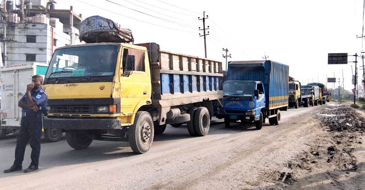 ঢাকা-সিলেট মহাসড়কে ৭ কিলোমিটার যানজট
