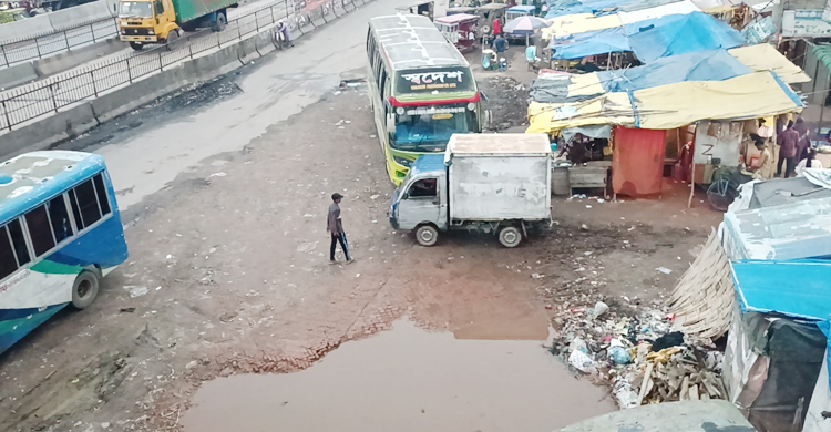 টানা বৃষ্টিতে ঢাকা-চট্টগ্রাম মহাসড়কে জলাবদ্ধতা, ভোগান্তি চরমে