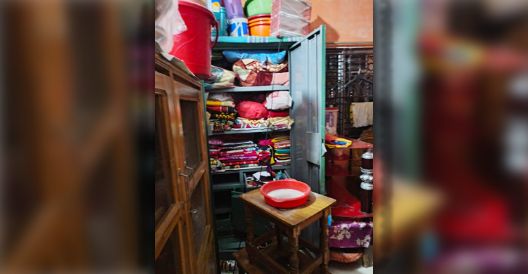 নারায়ণগঞ্জে বোমা ফাটিয়ে প্রবাসীর বাড়িতে ডাকাতি