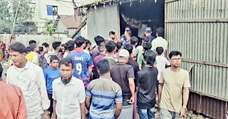 দোকানের সামনে অটোরিকশা রাখায় চালককে কিলঘুষি, পরে মৃত্যু