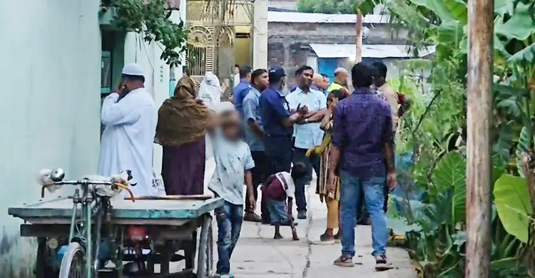 আতঙ্কের নগরী নারায়ণগঞ্জ, দিনে বের হতেও ভয়