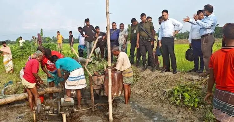নারায়ণগঞ্জে কৃষিজমি থেকে অবৈধভাবে বালু উত্তোলন, জরিমানা