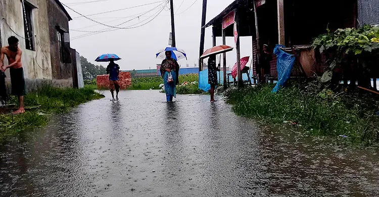 টানা বৃষ্টিতে রূপগঞ্জে ৫০ হাজার মানুষ পানিবন্দি