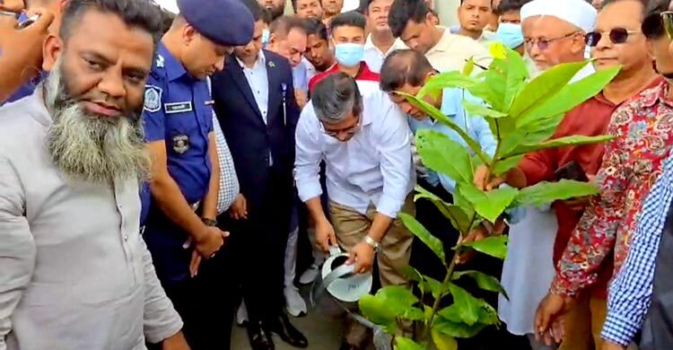 হাইওয়ের পাশে ময়লার ভাগাড় করা যাবে না: প্রতিমন্ত্রী