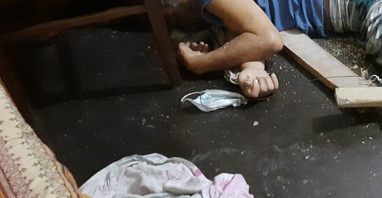 স্ত্রী-সন্তান সঙ্গে থাকেন না, নিজ বাসায় পড়ে ছিল মরদেহ