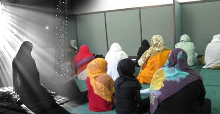 জুমার দিন নারীরা কোন সময় জোহরের নামাজ পড়বেন?