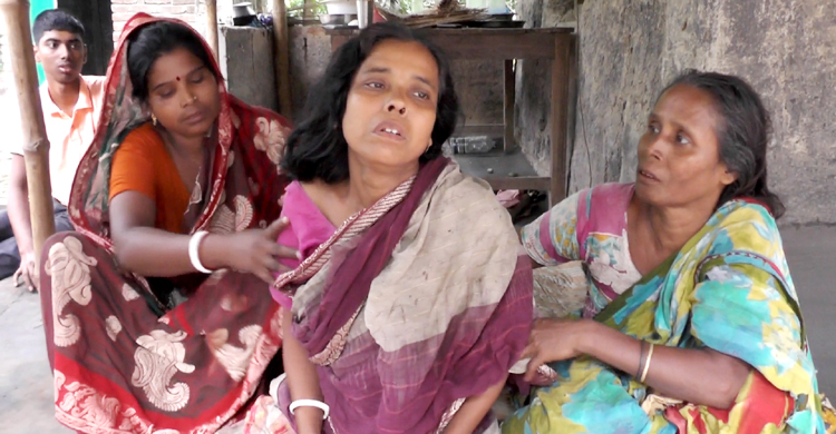 পলাশে কলেজছাত্রীকে ছুরিকাঘাতে হত্যা