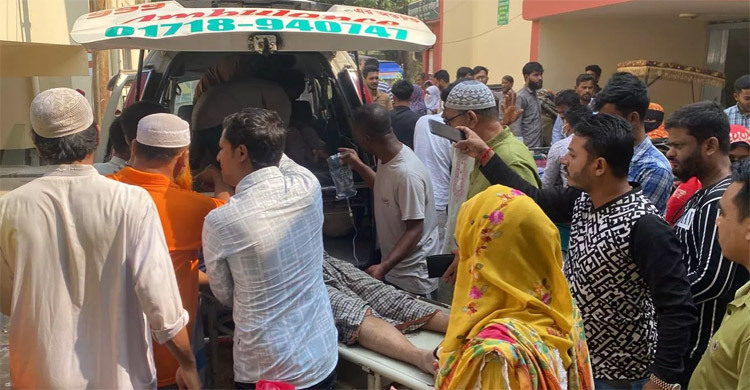 Over 100 injured in Narsingdi as quake jolts Bangladesh