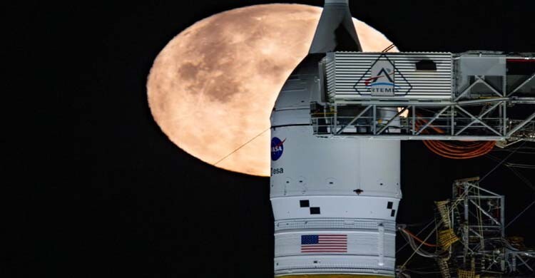 নাসার রকেটে প্রযুক্তিগত ত্রুটি, চাঁদের অভিযান স্থগিত