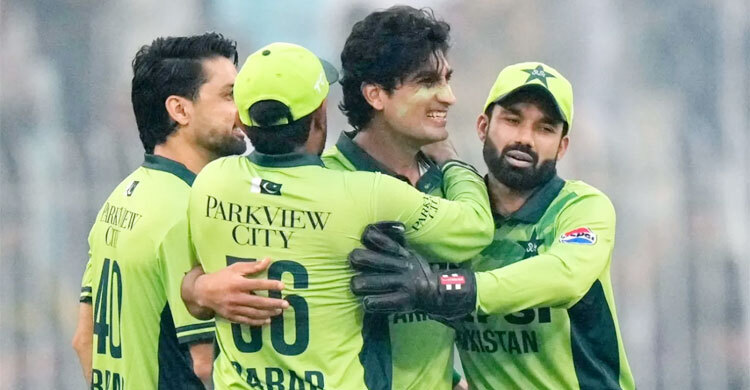 নাসিম শাহের বাড়িতে দুবৃত্তের গুলি, তবুও থাকলেন পাকিস্তান দলে