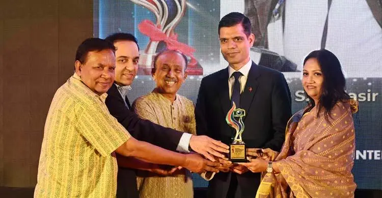 ইম্পেরিয়াল সম্মাননা পেলেন ফটো সাংবাদিক এস এম নাসির