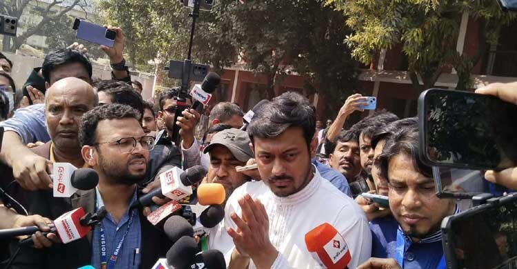 ঢাকা-৮ এ নির্বাচনি উত্তেজনা, এজেন্ট প্রবেশ নিয়ে অভিযোগ