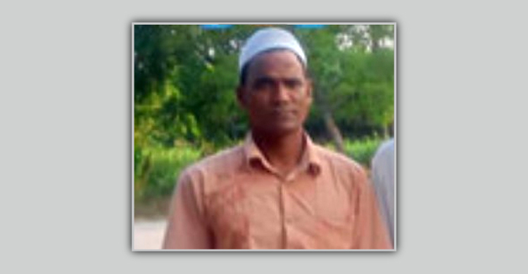 পা পিছলে গলায় ফাঁস, গাছে ঝুলছিল মরদেহ