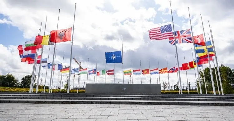 ইরান ইস্যুতে যুক্তরাষ্ট্র-ইউরোপ বন্ধুত্বে ফাটল, ন্যাটোয় ভাঙনের সুর