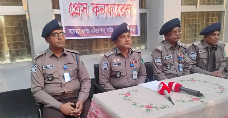 নাটোরে ৩০ হাজার পিস ইয়াবাসহ ট্রাক জব্দ, চালক আটক