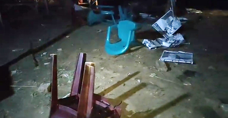 নাটোরে স্বতন্ত্র প্রার্থীর নির্বাচনী ক্যাম্প ভাঙচুর