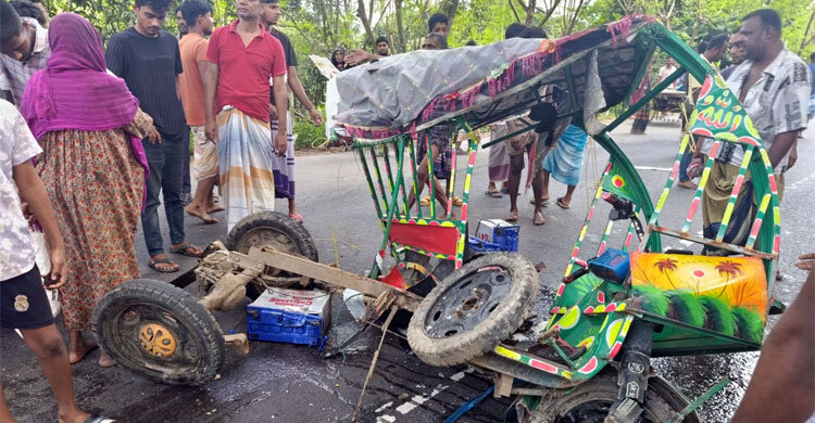 স্বামীর ১১ ঘণ্টার পর স্ত্রীর মৃত্যু, হাসপাতালে দুই ছেলে
