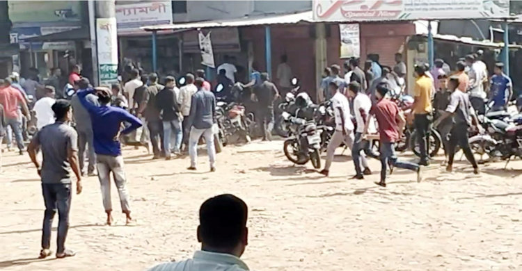 নাটোরে এমপি শিমুল সমর্থিত দুই গ্রুপের সংঘর্ষে আহত ৬