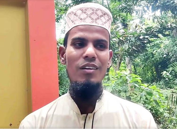 রোগমুক্তির আশা, ইমামের তেল-পানি পড়া নিতে মানুষের ভিড়