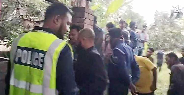 পরিত্যক্ত ঘরে পড়ে ছিল ব্যবসায়ীর রক্তাক্ত মরদেহ