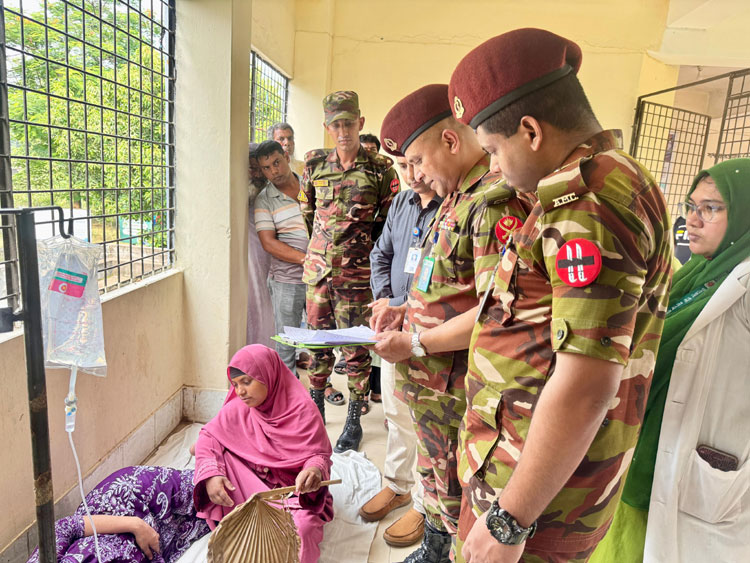 লালপুর হাসপাতালে ভর্তি ঈশ্বরদী ইপিজেডের শতাধিক শ্রমিক