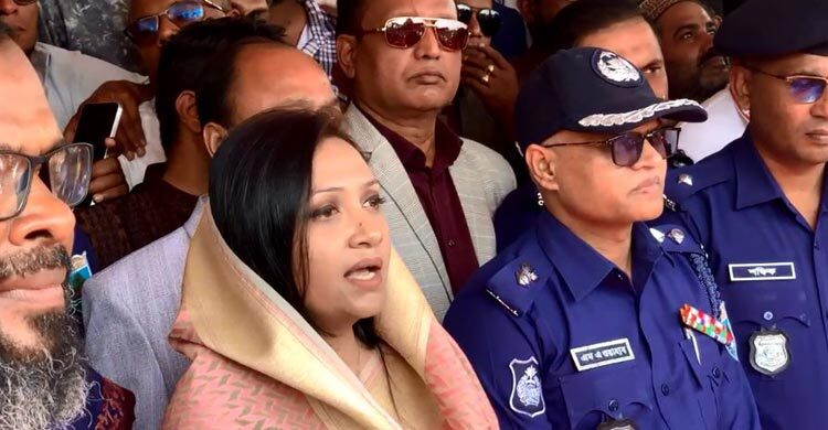 প্রথম চারমাস ফ্যামিলি কার্ড প্রতি ১০ হাজার টাকা দেওয়া হবে