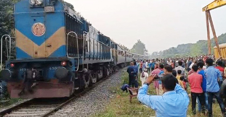 পাঁচ ঘণ্টা পর উত্তরাঞ্চলে ট্রেন চলাচল স্বাভাবিক