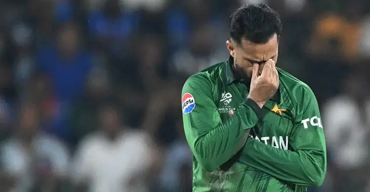 ড্রাগ টেস্টে পজিটিভ, নিষেধাজ্ঞার শঙ্কায় পাকিস্তানের তারকা অলরাউন্ডার