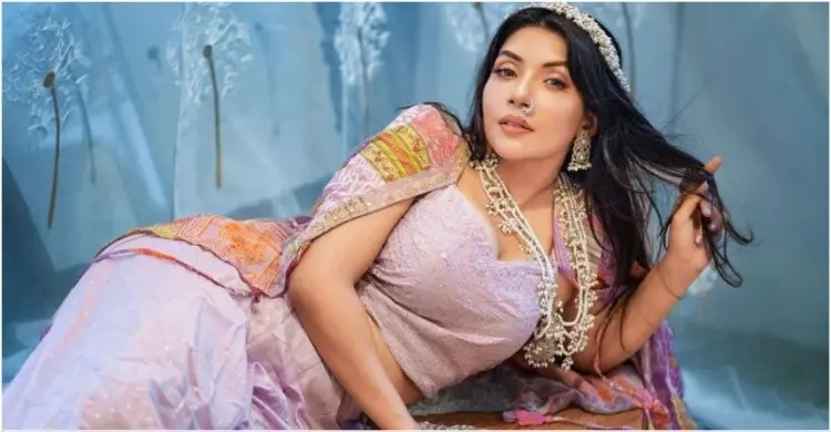 সিনেমা বানিয়েছেন নওশাবা, নিজেও করেছেন অভিনয়