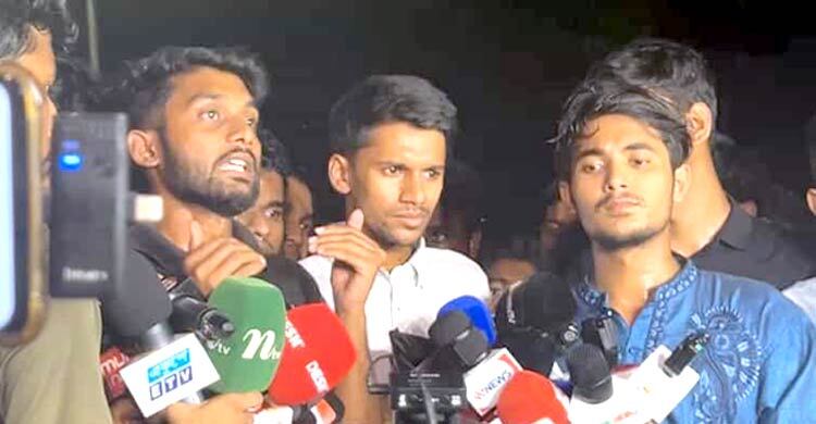 সাত কলেজ শিক্ষার্থীদের আন্দোলন আপাতত স্থগিত