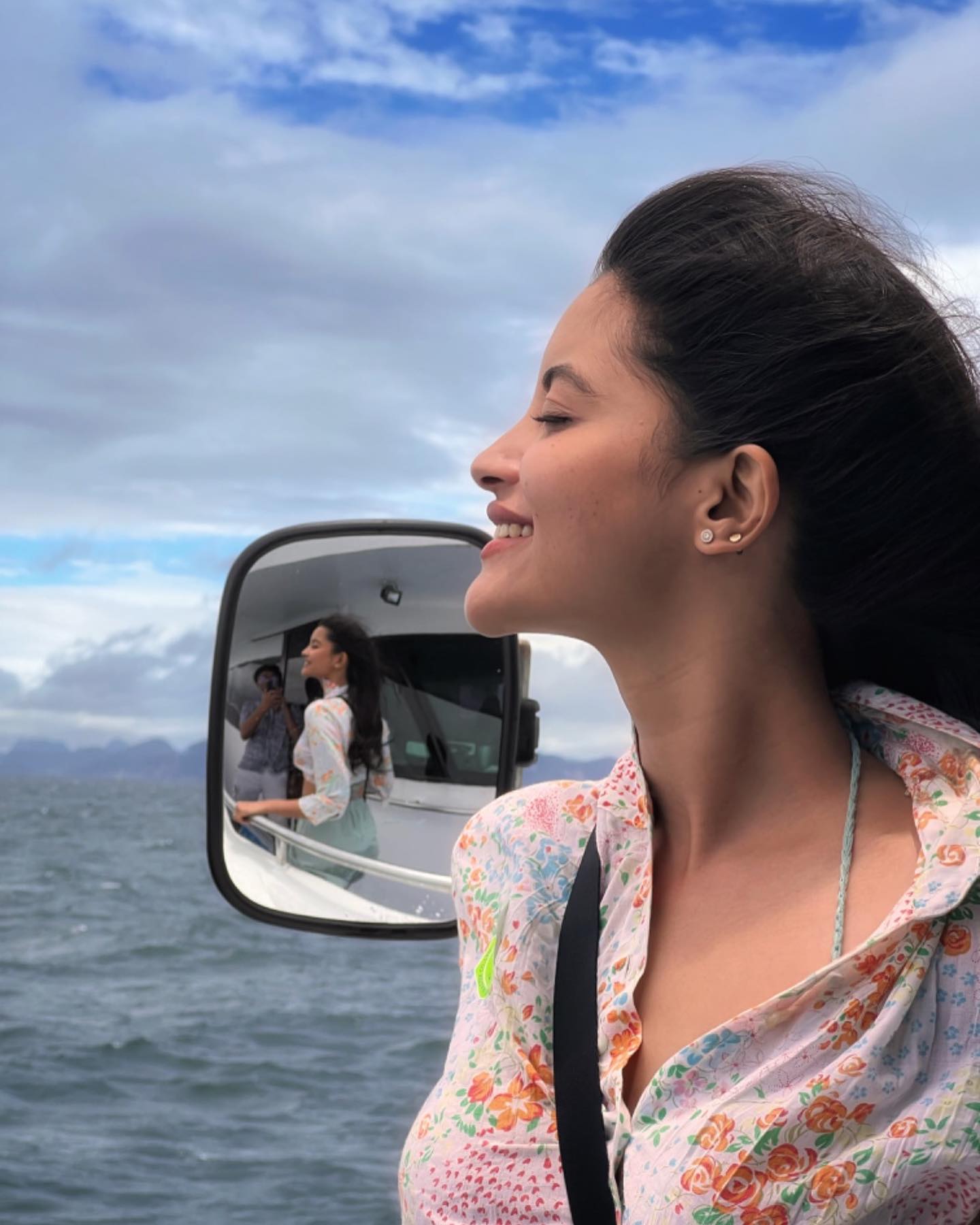 যদি কোনো সম্পর্ক সত্য হয়, তা প্রকাশ করা উচিত