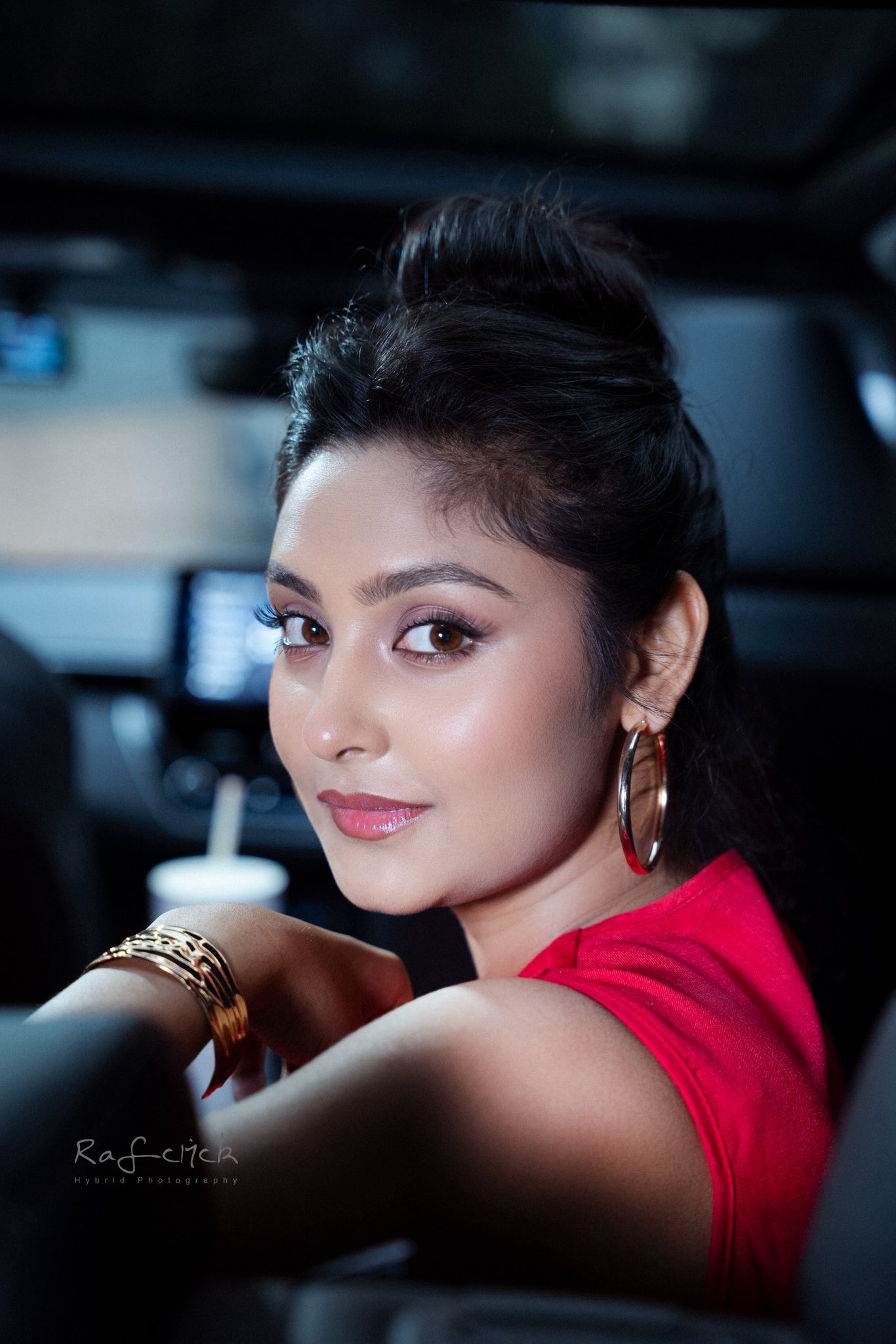 ভেস্ট স্যুটে নজরকাড়া রূপে নাজনীন