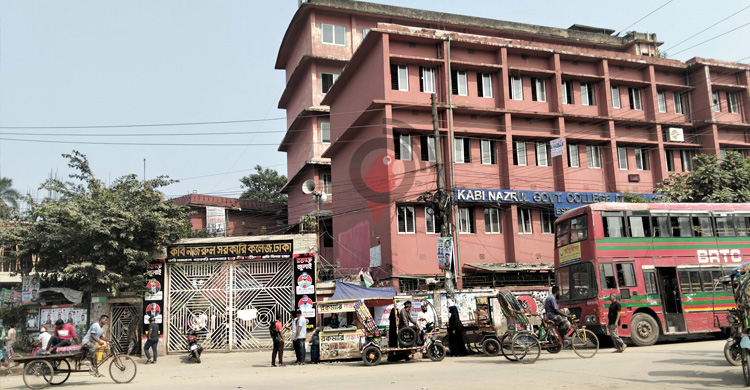 পুরান ঢাকায় ফাঁকা শিক্ষাপ্রতিষ্ঠান, নোটিশে ‘পরীক্ষা প্রস্তুতির ছুটি’